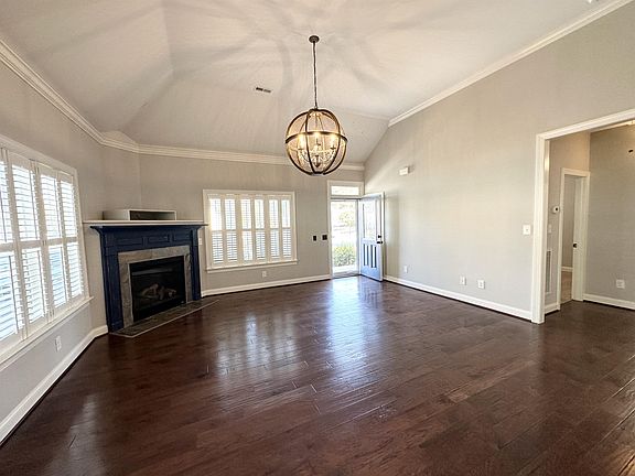 3rd image of 1701 Sassafras Ct