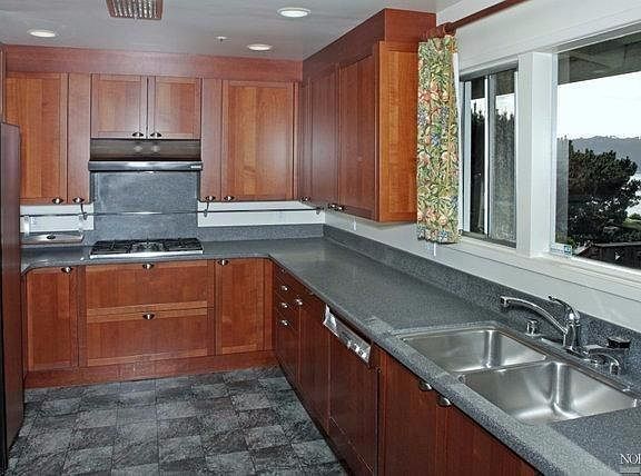 3rd image of 134 Stewart Dr