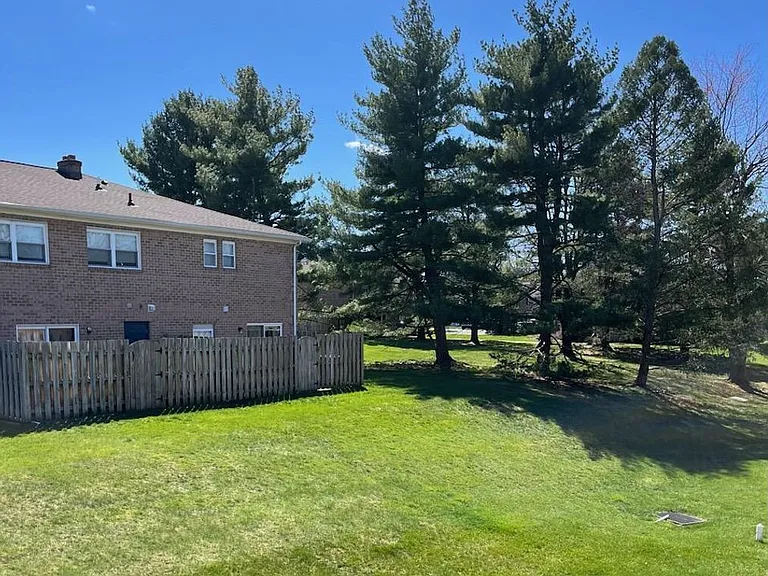 22 Wexford Dr — Photo 10
