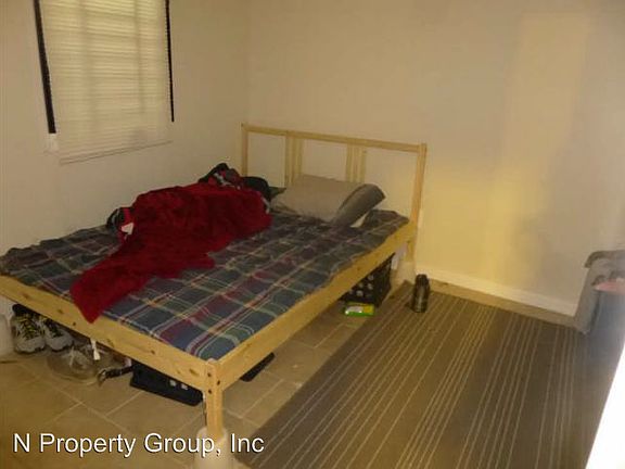 3rd image of 2261 N Park Ave #2917325