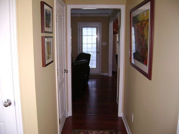 3rd image of 4882 Orchard Hill Dr