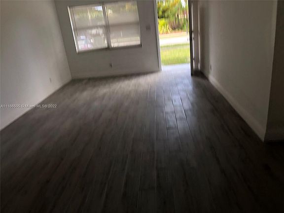 5th image of 3540 NW 17th St