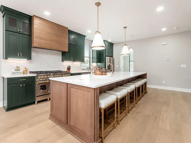 557 South Ln — Photo 12