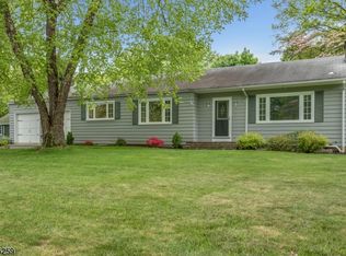 31 Potterstown Rd, Lebanon, NJ 08833