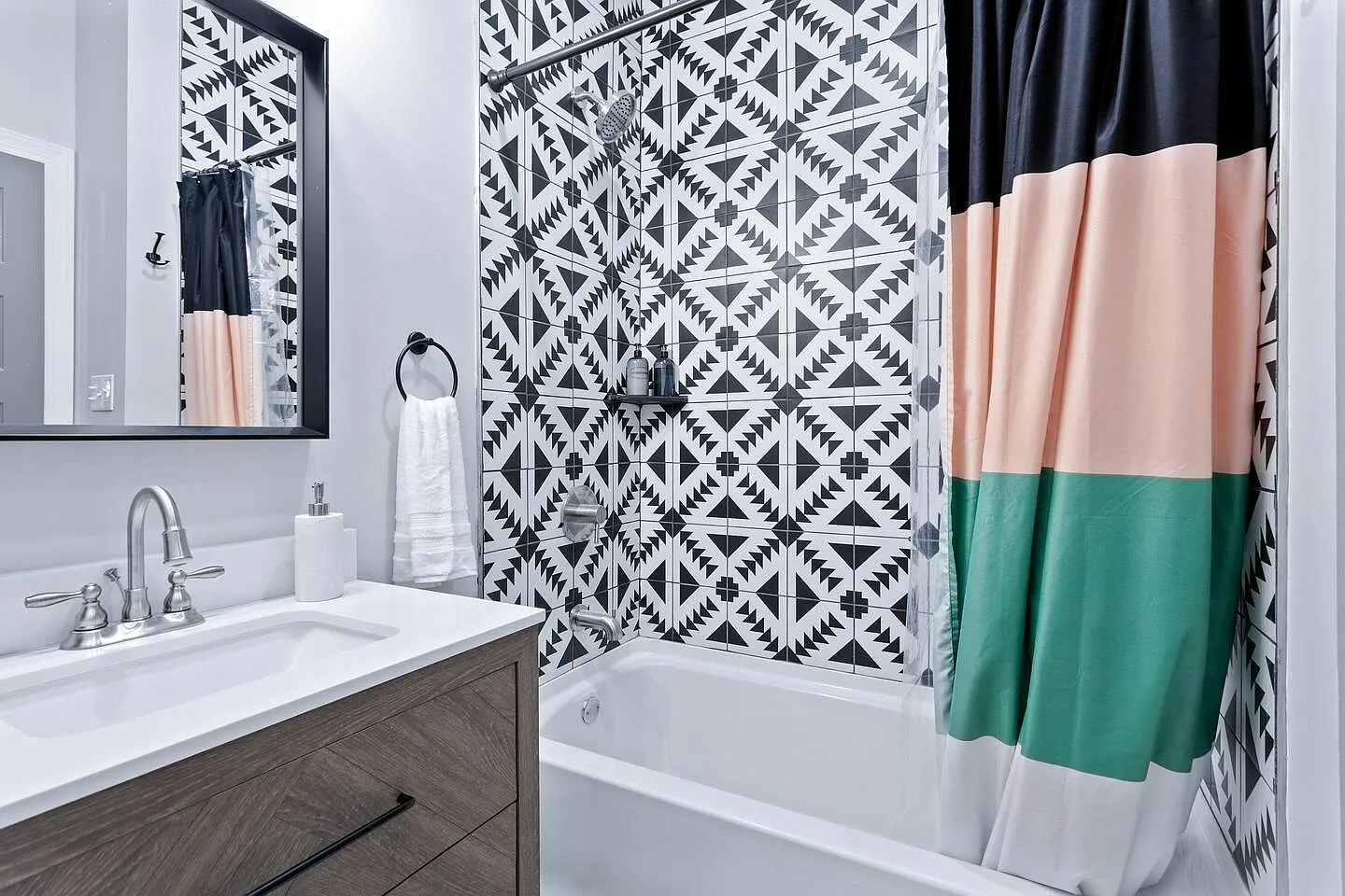 1 bed, $2,100 — Photo 4