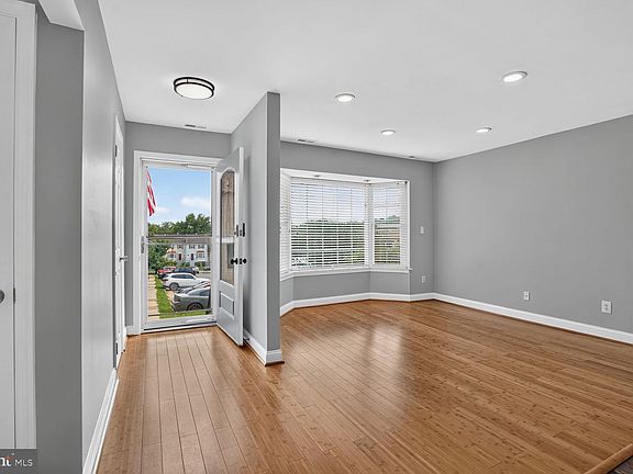 2nd image of 4135 Weeping Willow Ct #143B