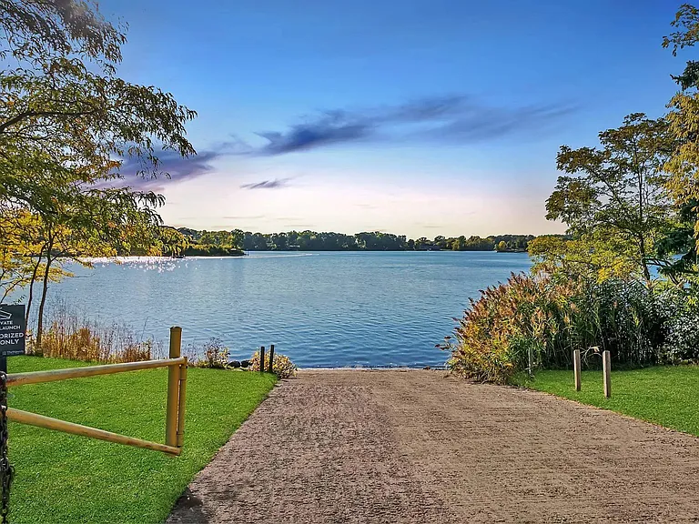 The Waverly on the Lake — Photo 88