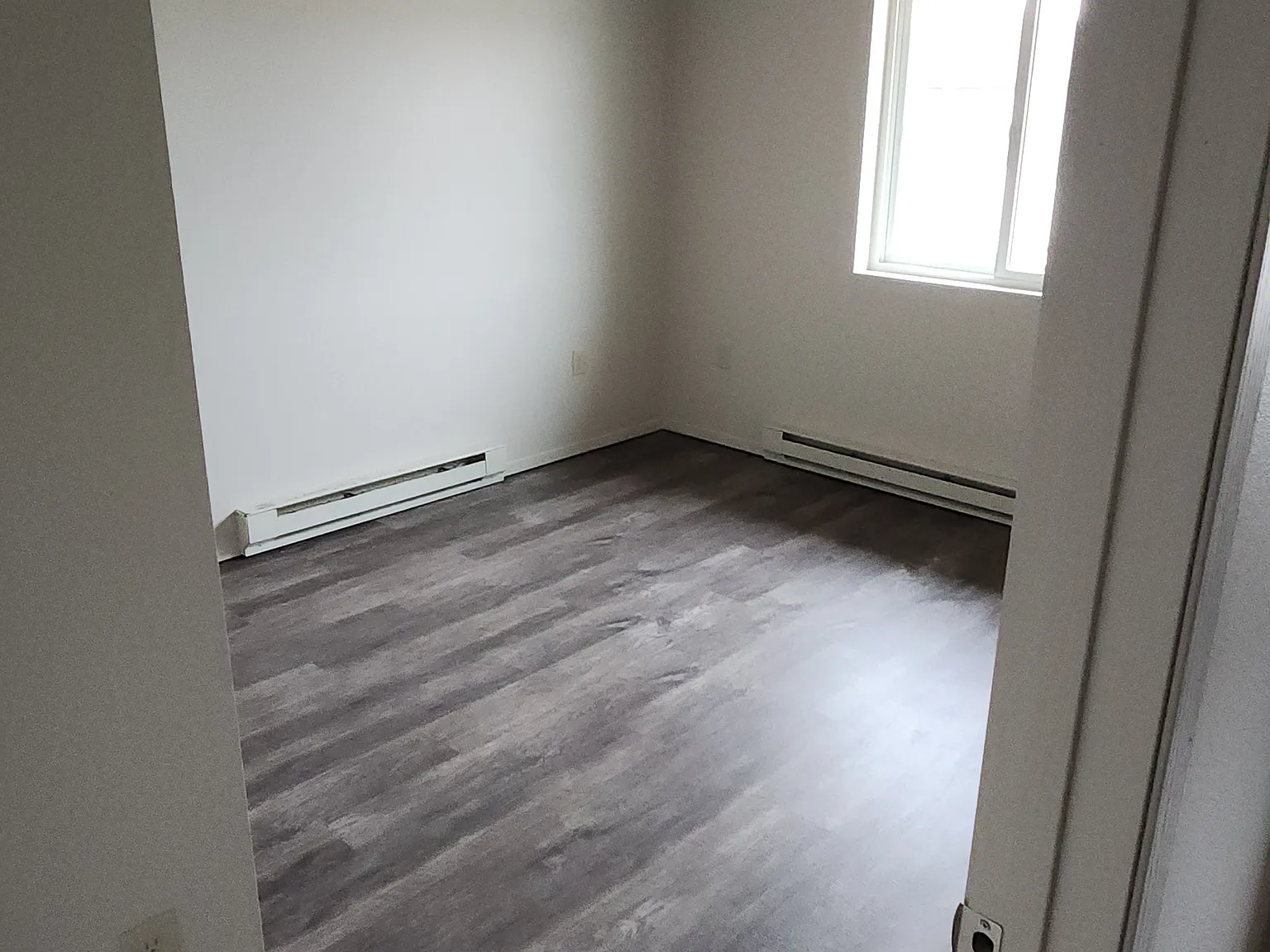321 S Poplar — Photo 4