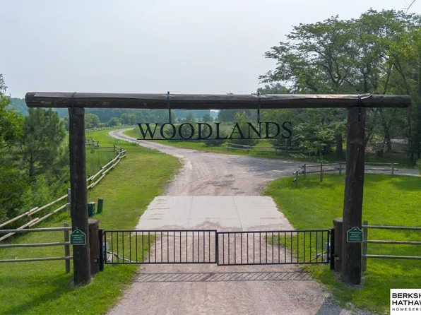 260 S Woodland Ct, Fremont, NE 68025