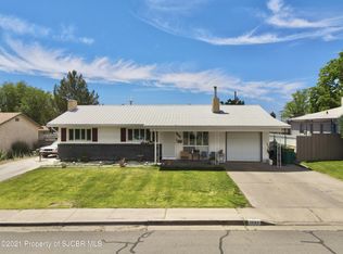 1007 E 26th St, Farmington, NM 87401