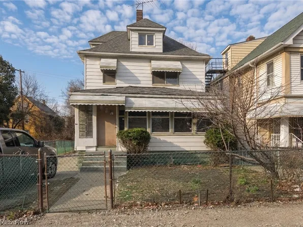 686 E 92nd St, Cleveland, OH 44108