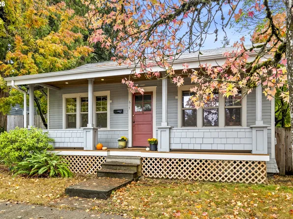 617 E 27th St, Vancouver, WA 98663
