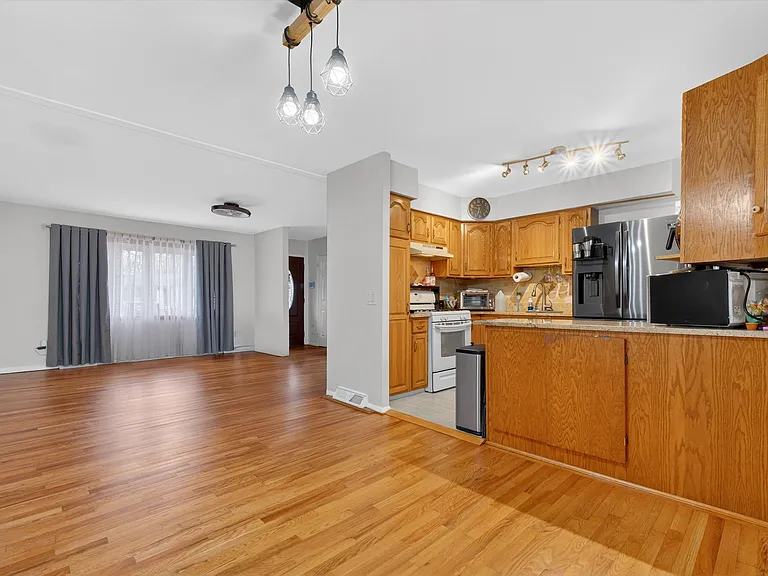18 Cardinal Dr — Photo 6