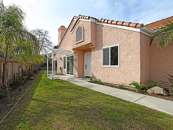 3rd image of 5136 Baywood Cir