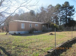 180 Sunrise Ln, Lexington, NC 27295