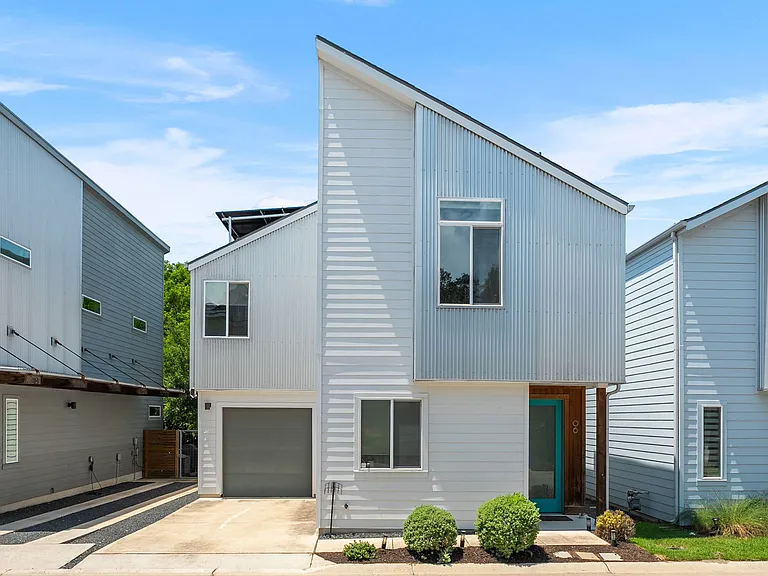 705 N Bluff Dr #6 — Photo 11