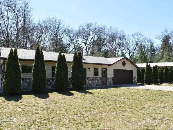 W2217 Dakota Ave, Neshkoro, WI 54960