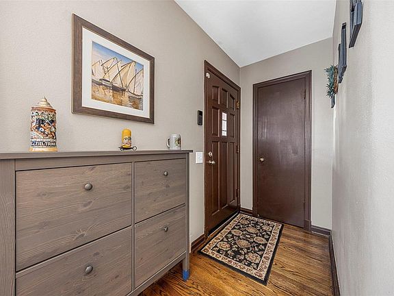 5th image of 5422 Sutherland Ave