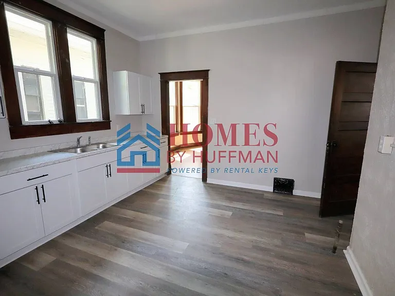 610 E Gum St — Photo 10