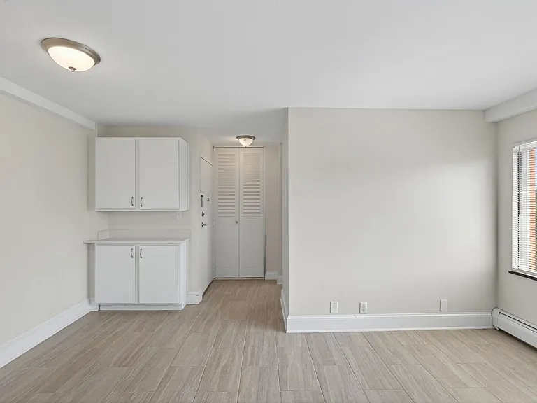 2915 W 50th St — Photo 14