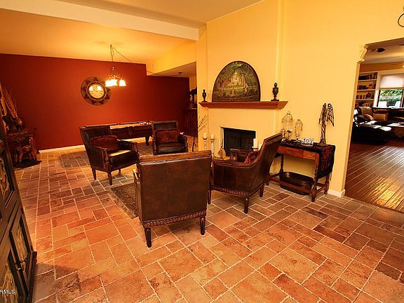4th image of 502 W Tam Oshanter Dr
