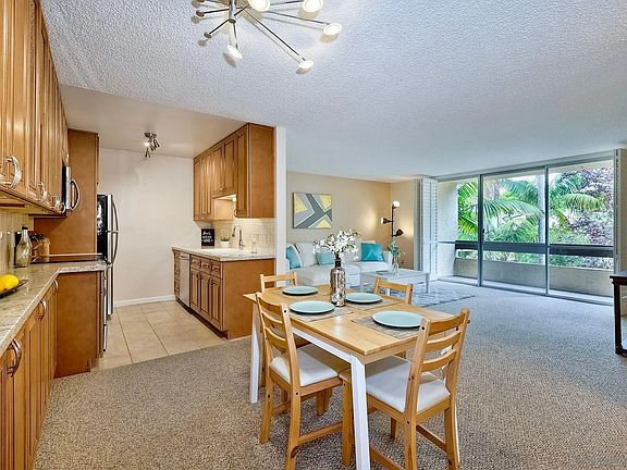 2nd image of 6333 La Jolla Blvd Unit 271