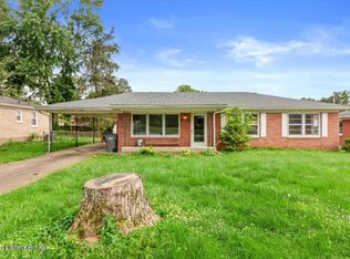 5500 Deering Heights Dr, Louisville, KY 40272