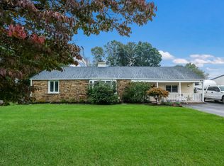 599 Ivyland Rd, Warminster, PA 18974
