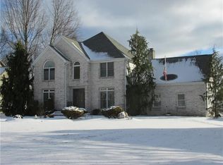 3574 Timber Ln, Hermitage, PA 16148