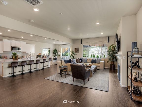 5th image of 3836 80th Avenue NE #276