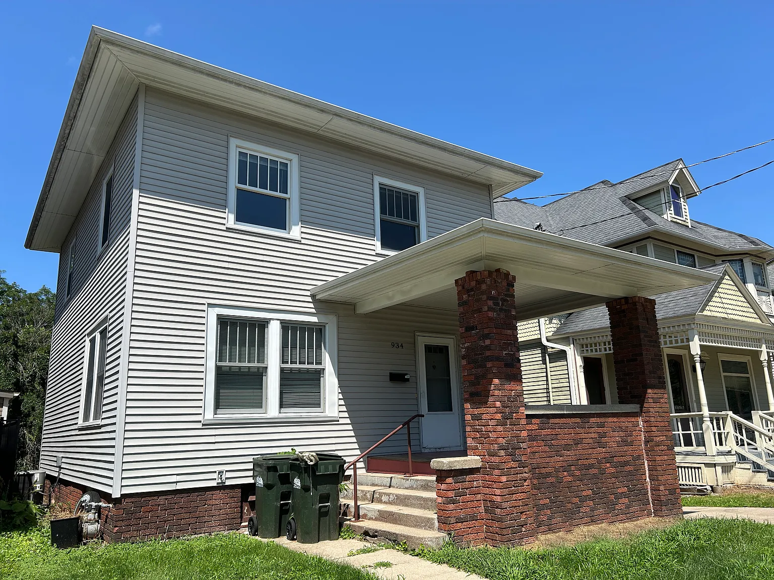 5 bed, 2800 sqft, $3,500 — Photo 1