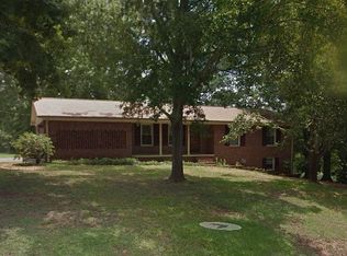 514 N Walnut St, Seneca, SC 29678