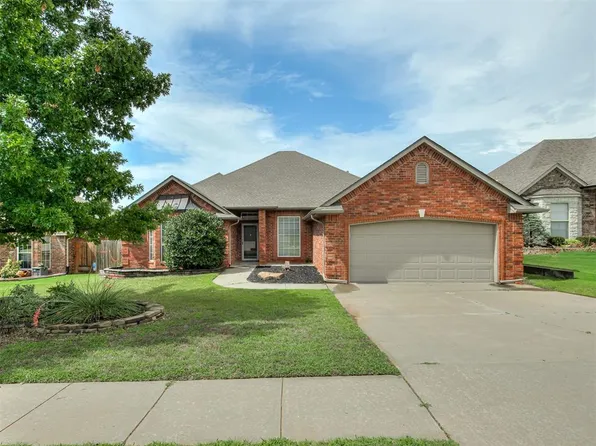 2617 SE 8th St, Moore, OK 73160