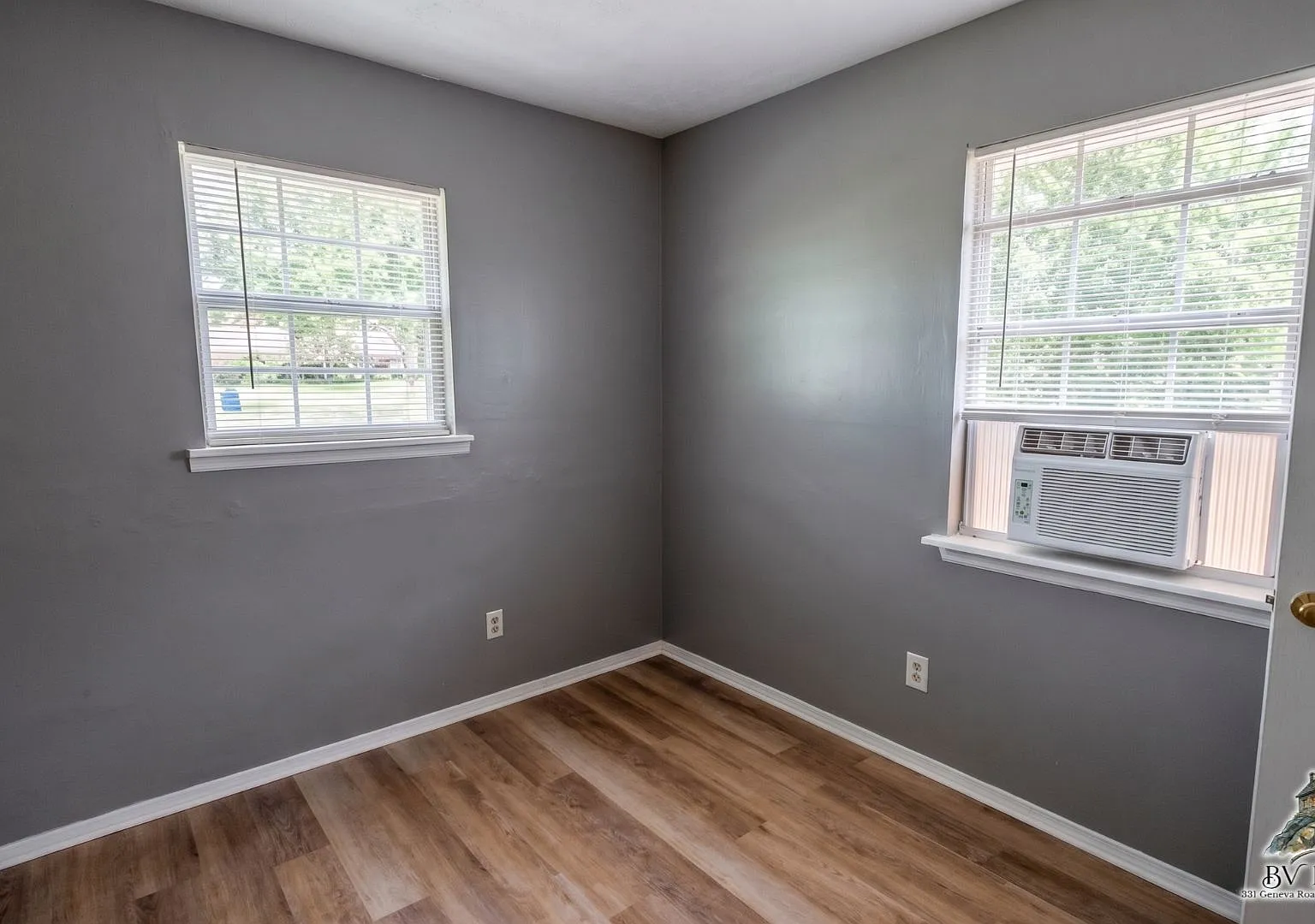 Welcome to Your Cozy, Comfortably Updated Cottage! — Photo 1