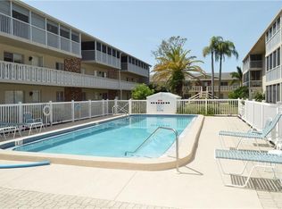 3751 S School Ave APT 19, Sarasota, FL 34239