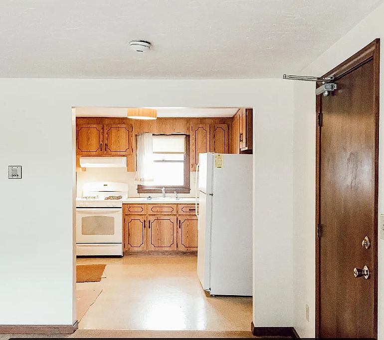 1st image of 20 Bayfield Rd #4
