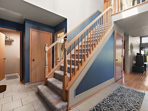 4th image of 17394 Brook Crossing Ln
