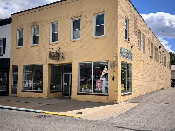 214 & 214-1/2 3rd St, Elkins, WV 26241