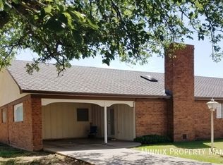 1007 Garland St, Plainview, TX 79072