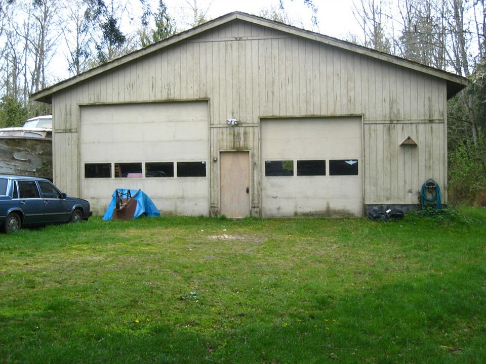 2nd image of 442 Rateau Dr