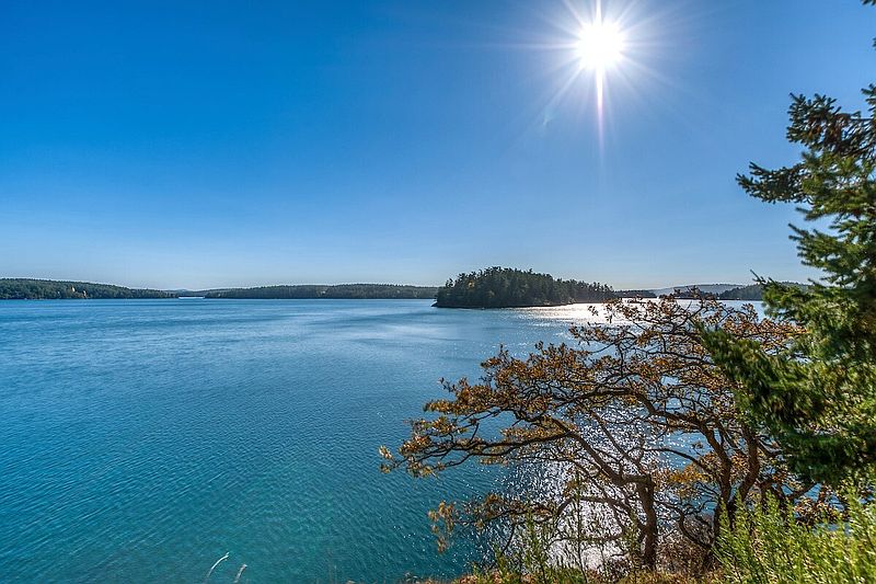4th image of 1687 Spring Point Road