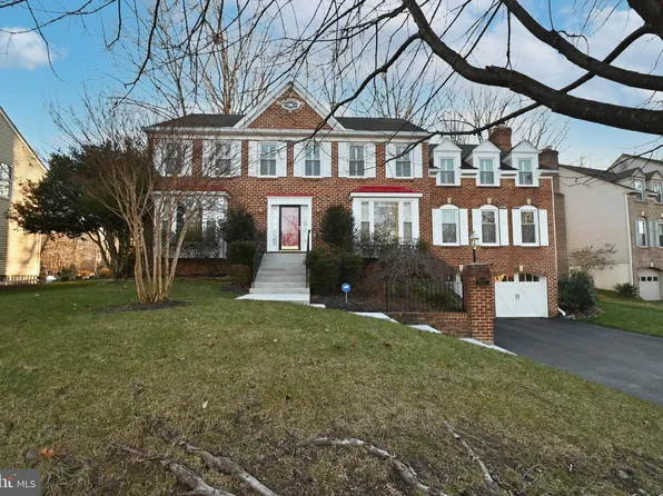12725 Knightsbridge Dr, Woodbridge, VA 22192