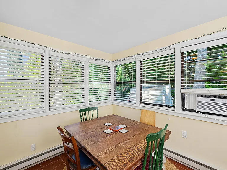 28 Walnut St — Photo 16