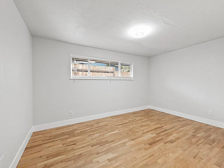 60 W 34th Ave — Photo 8