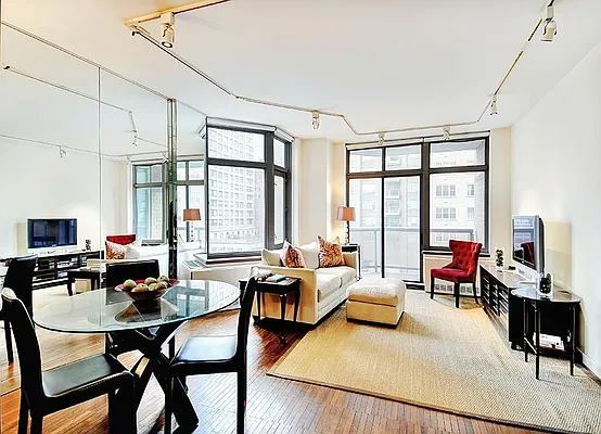 Rented by Warburg | media 9