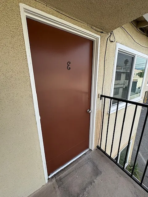 1 bed, 700 sqft, $2,100 — Photo 3