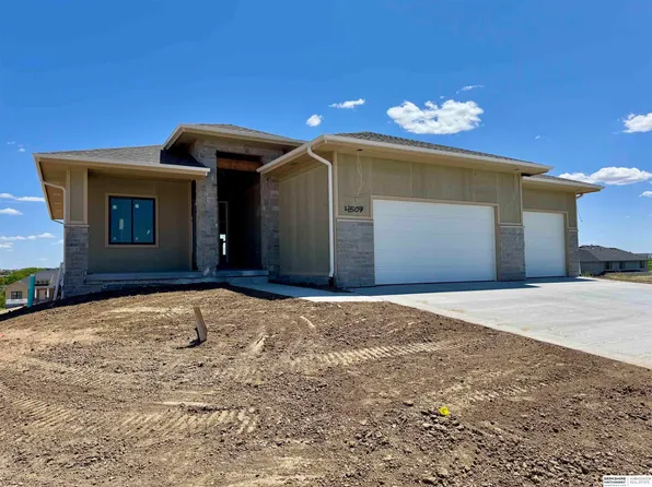 4503 S 203rd Ave, Omaha, NE 68135