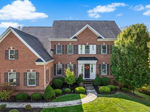 204 Durrow Ct, Mars, PA 16046