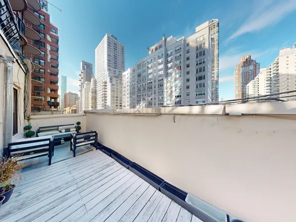 1238 2nd Avenue image 1 of 16