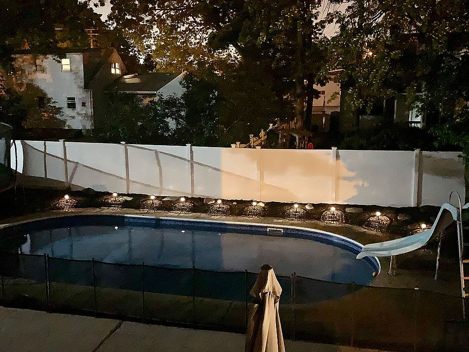 2nd image of 592 N Clinton Ave
